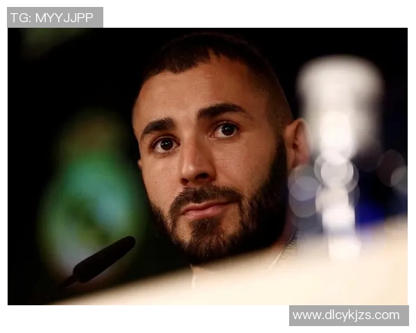 皇马官方宣布本泽马伤愈复出，盼望赛季收官有所斩获